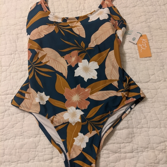 Kona Sol one piece swimsuit - Picture 3 of 4